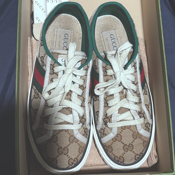 Gucci Tan and Green Logo Sneakers - Picture 1 of 1